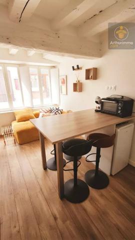 Location                                                      Appartement
                        
                     3 pièces                      33 m2                     à Beaugency