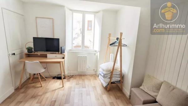 Location                                                      Appartement
                        
                     3 pièces                      33 m2                     à Beaugency