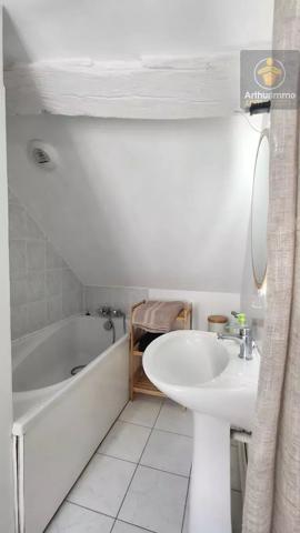 Location                                                      Appartement
                        
                     3 pièces                      33 m2                     à Beaugency