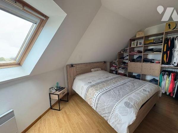 Axe EU/DIEPPE, dans un quartier calme, joli pavillon individuel comprenant de plain pied: une e...