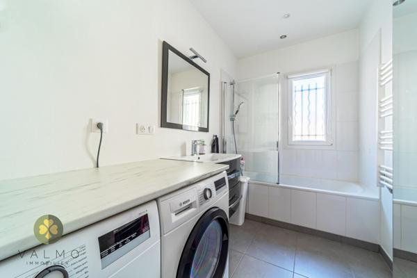 Appartement
                                                                                                                                                                                                                                                                                                                        3 pièce(s)                                                                                                                                                                                                          2 chambre(s)                                                                                                                                                                                                          62  m²