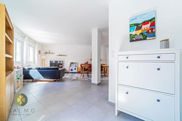 Appartement
                                                                                                                                                                                                                                                                                                                        3 pièce(s)                                                                                                                                                                                                          2 chambre(s)                                                                                                                                                                                                          62  m²