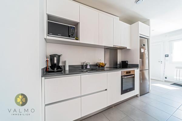 Appartement
                                                                                                                                                                                                                                                                                                                        3 pièce(s)                                                                                                                                                                                                          2 chambre(s)                                                                                                                                                                                                          62  m²