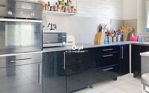 Maison à vendre    5 pièces • 120 m2 Néris-les-Bains