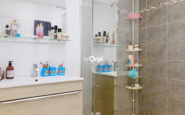 Maison à vendre    5 pièces • 120 m2 Néris-les-Bains