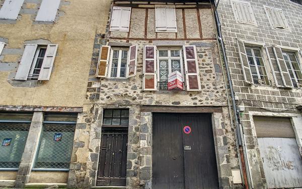 Maison à vendre    6 pièces •  Aurillac