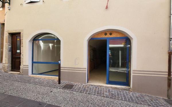 Immeuble à vendre    12 pièces •  Aubenas