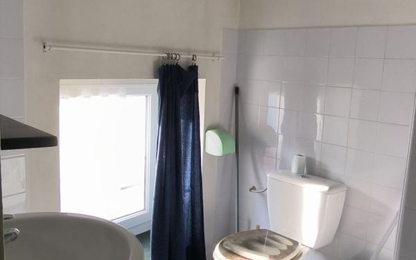 Immeuble à vendre    12 pièces •  Aubenas