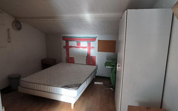 Immeuble à vendre    12 pièces •  Aubenas