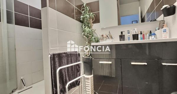 À vendre Appartement 2 pièces 53 m² - Saint-chamond 42400