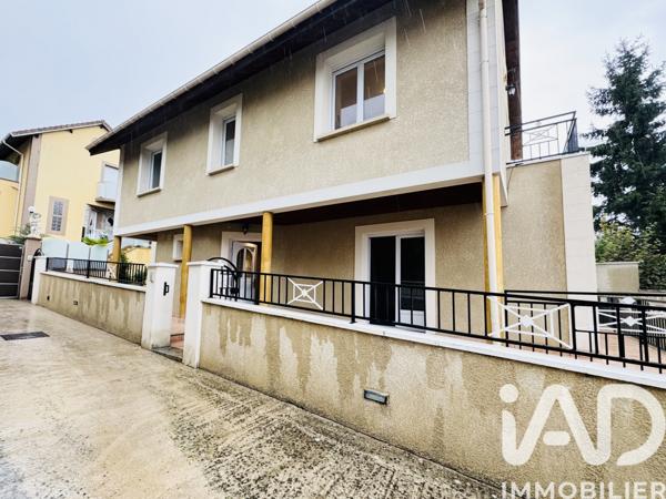 Location maison 4 pièces 121 m² Vitry-sur-Seine