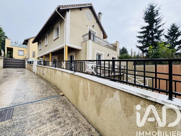 Location maison 4 pièces 121 m² Vitry-sur-Seine