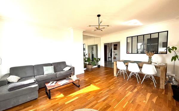 Appartement à vendre    5 pièces • 110,37 m2 Charbonnières-les-Bains