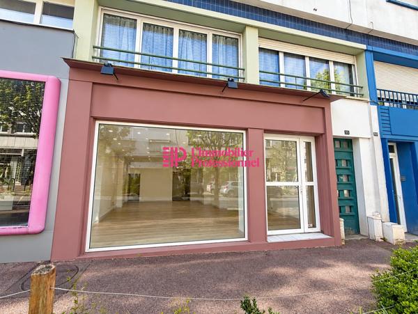 LOCAL COMMERCIAL - A LOUER - 67 M2 - LORIENT CENTRE