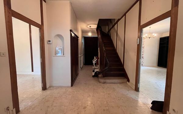 Maison à vendre    7 pièces •  Saint-Jean-le-Blanc