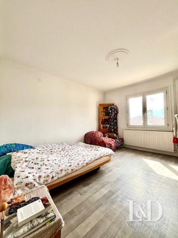 Immeuble composé de 5 appartements