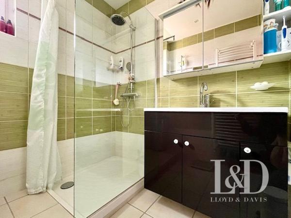 Immeuble composé de 5 appartements