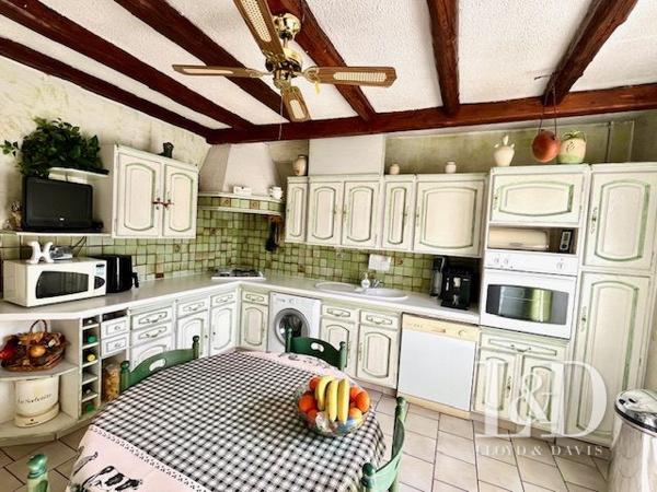 Immeuble composé de 5 appartements