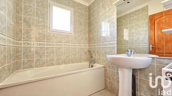 Maison traditionnelle 5 pièces de 80 m² à Bourth (27580)