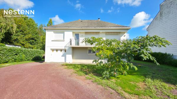 Belle maison Nantaise d'environ 140m² avec 4 chambres, magnifique jardin d'environ 2500m² avec dépendance et accès à la levée.