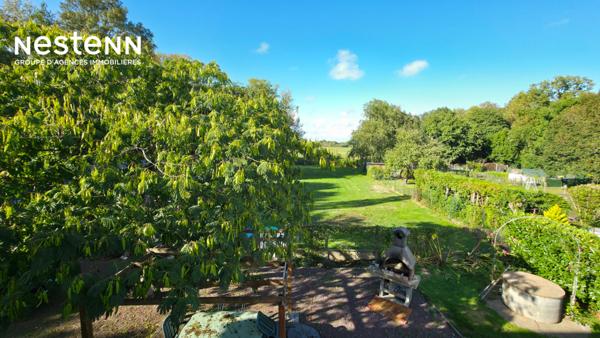 Belle maison Nantaise d'environ 140m² avec 4 chambres, magnifique jardin d'environ 2500m² avec dépendance et accès à la levée.