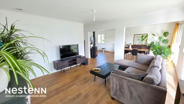 Belle maison Nantaise d'environ 140m² avec 4 chambres, magnifique jardin d'environ 2500m² avec dépendance et accès à la levée.