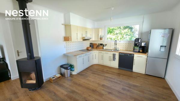 Belle maison Nantaise d'environ 140m² avec 4 chambres, magnifique jardin d'environ 2500m² avec dépendance et accès à la levée.