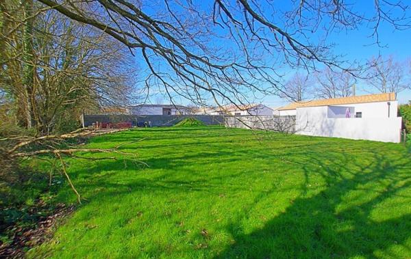 Vente Terrain en seconde ligne - 697 m² Sainte-foy