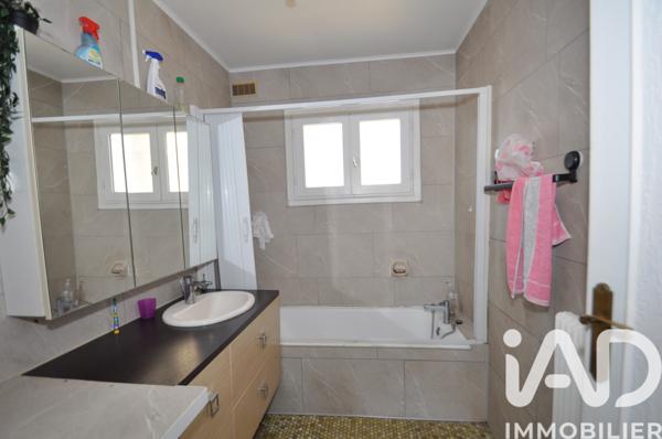 Maison à vendre 5 pièces 121 m² Mérignac