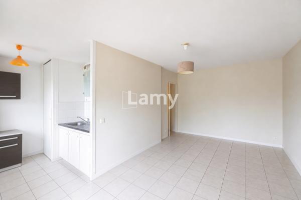 Studio avec balcon, parking et piscine