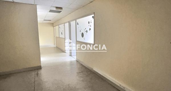 À vendre Local commercial 118 m² - Vienne 38200