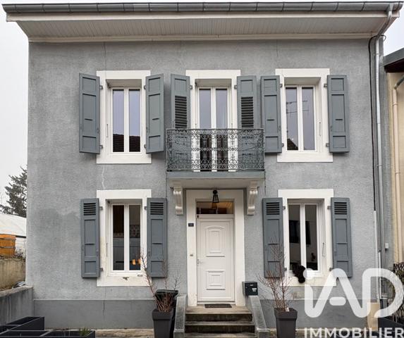 Maison à vendre 9 pièces 181 m² Saint-Julien-en-Genevois