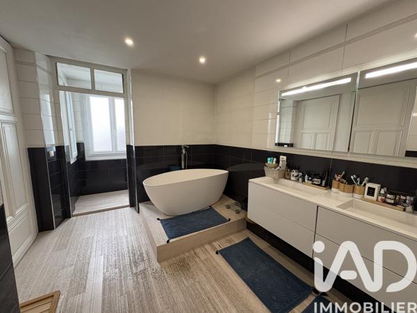 Maison à vendre 9 pièces 181 m² Saint-Julien-en-Genevois