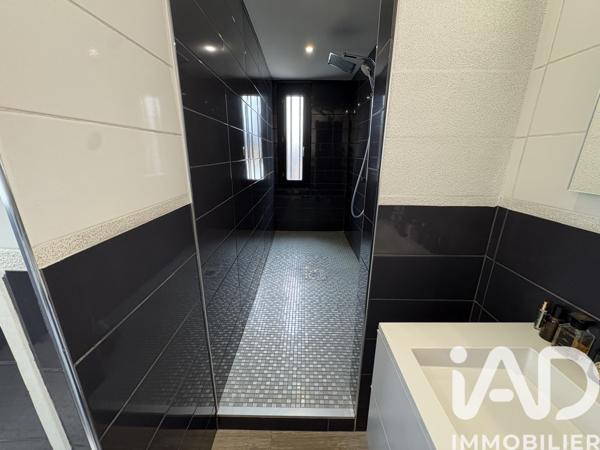 Maison à vendre 9 pièces 181 m² Saint-Julien-en-Genevois