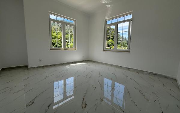 Maison à vendre    6 pièces • 176 m2 La Trinité