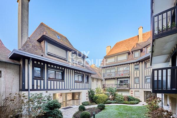 DEAUVILLE - APPARTEMENT 3 PIECES - EMPLACEMENT D'EXCEPTION