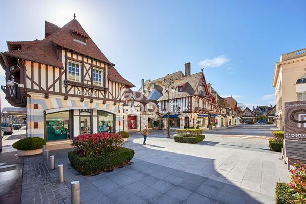 DEAUVILLE - APPARTEMENT 3 PIECES - EMPLACEMENT D'EXCEPTION