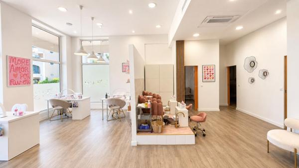 SALON DE BEAUTÉ HAUT DE GAMME – ANTIBES / JUAN-LES-PINS