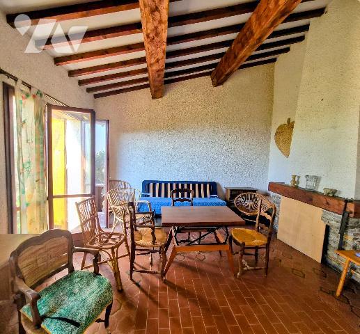 Maison à rénover avec vue mer panoramique, terrain 305 m², Le Lavandou – Produit rare !