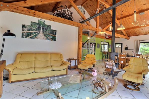 Maison individuelle 7P 181 m² SAINT-JEOIRE-PRIEURE (73190)