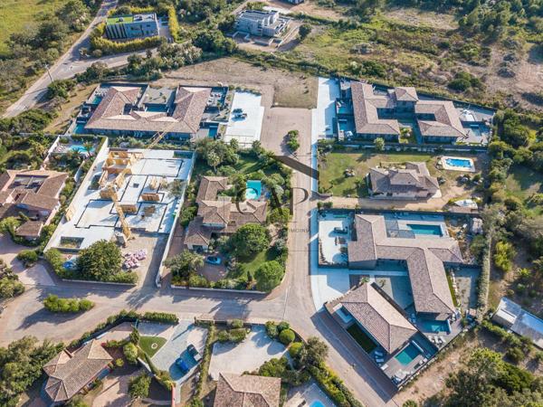 Lecci (20137) Ensemble complet de 24 villas de luxe meublées & leurs piscines - Domaine privé - Investissement Premium 5* e