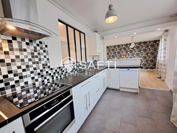 Posez vos valises, appartement duplex lumineux entièrement rénové de 97 m2 !