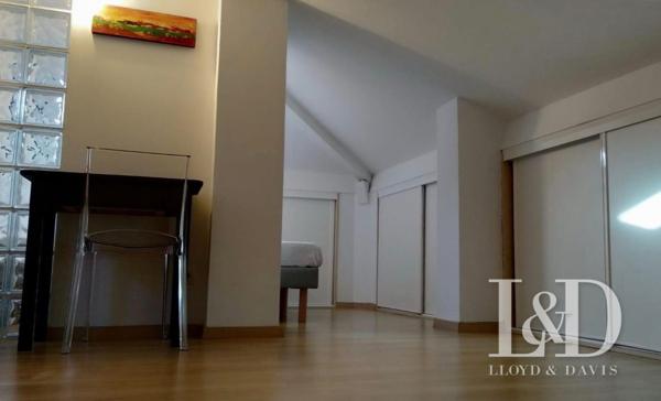 APPARTEMENT DUPLEX AVEC VUE DÉGAGÉE SUR MER