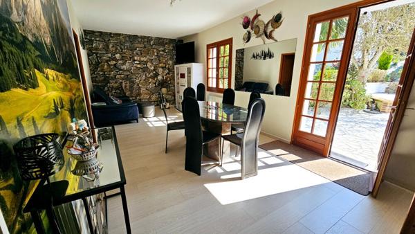 Maison familiale au coeur d’un parc arboré avec plan d’eau à Étables-sur-Mer