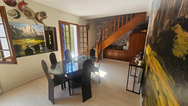 Maison familiale au coeur d’un parc arboré avec plan d’eau à Étables-sur-Mer