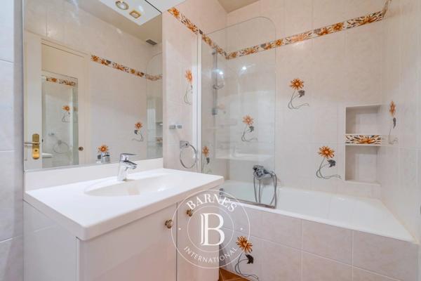 Thonon-les-Bains, Propriété 4 Chambres -  416 m² à vendre