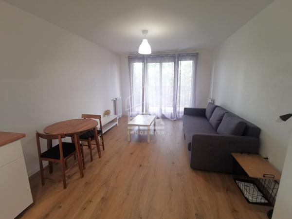 Coup de coeur - 2 pièces récent au bord du lac de Villaroy  à Guyancourt