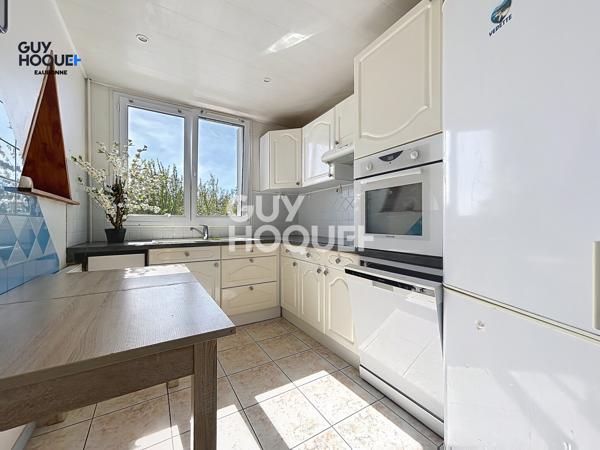 Appartement à vendre de 4 pièces - 3 chambres de 67.82m² avec place de parking et cave
