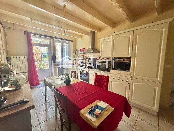 MAISON EN PIERRE 3 CHAMBRES + BUREAU GARAGE ET DEPENDANCE