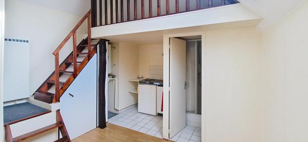 STUDIO MEZZANINE KITCHENETTE